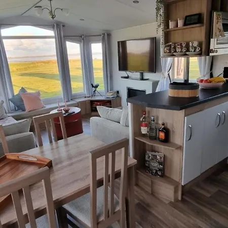 Traumlage Nr 67 Traumblick Direkt Am Wattenmeer Erste Reihe Unendliche Weite, Eingebettet In Der Holiday home Westerland